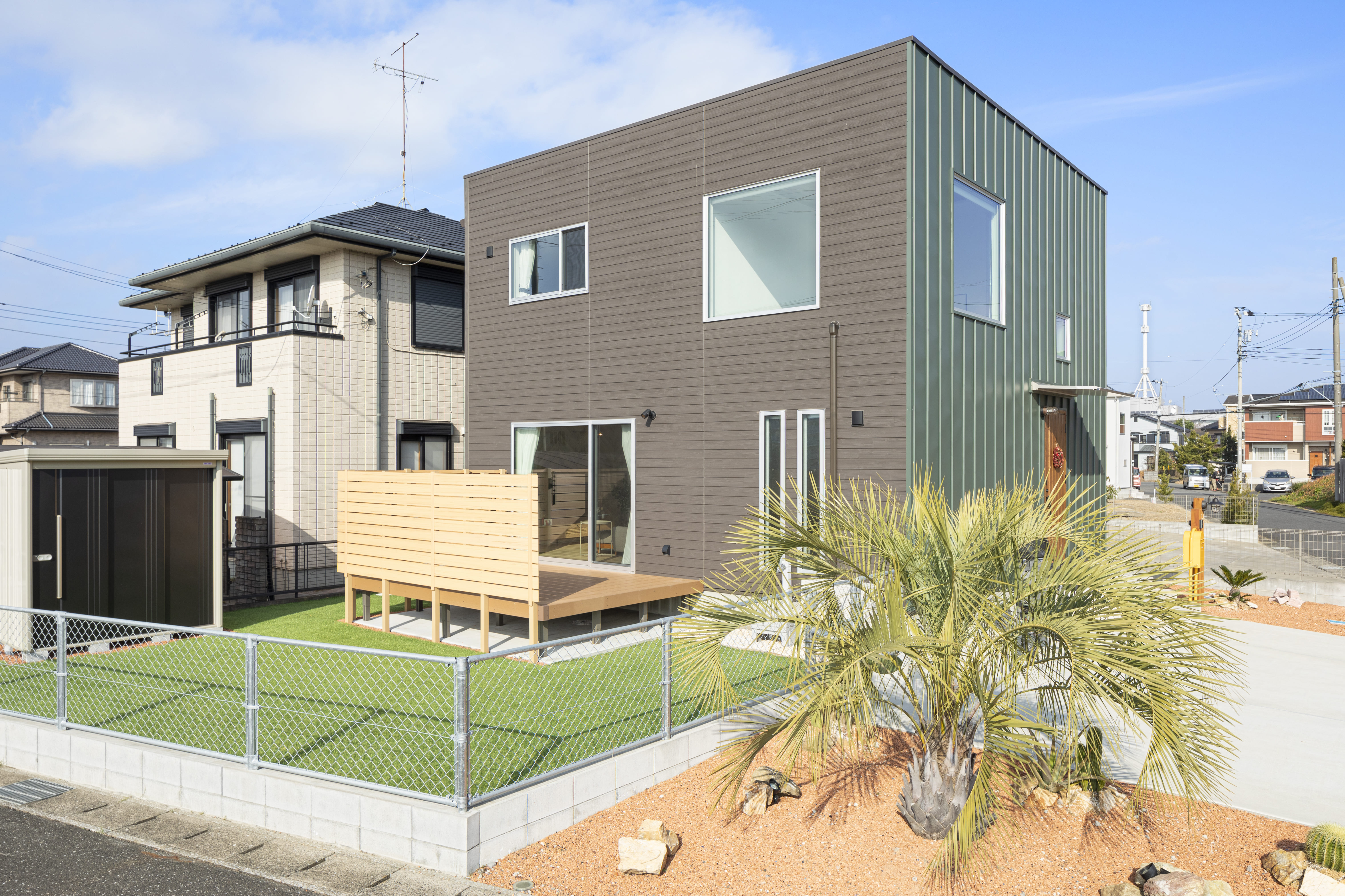 茂原市でHOUSEFITが施工したZERO-CUBEのウッドデッキ